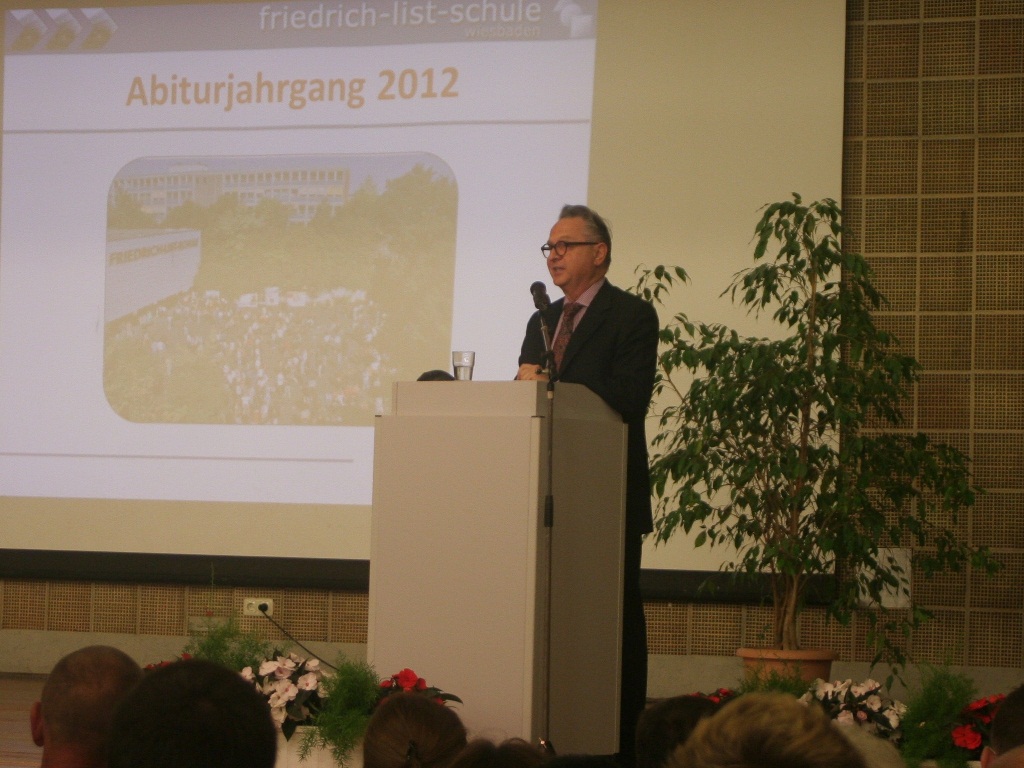 Begrüßung durch Schulleiter Wolfgang Thiel